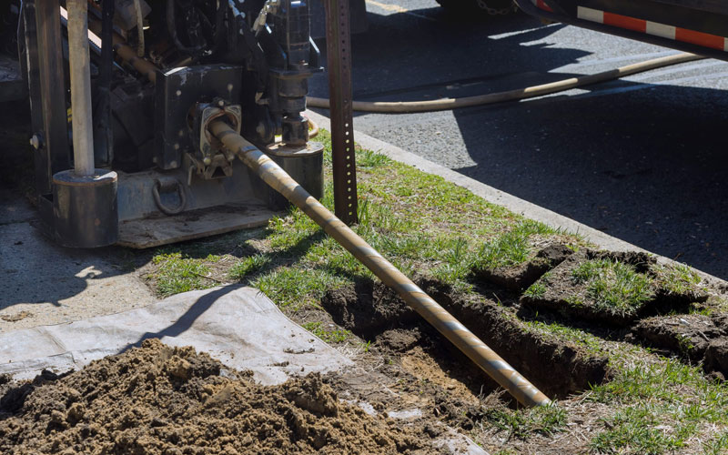 Laying All Trenchless Lines With Manually Moling Method